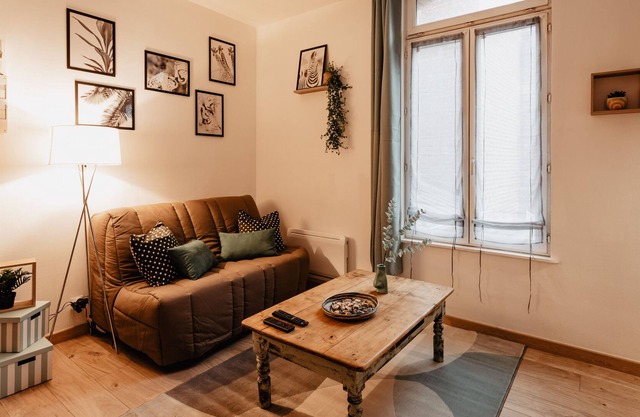 Apt 101 - Studio-Ensuite with Shower