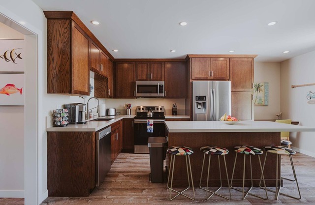 Apt 11: Playful 2-bed 2-bath, Steps from the beach