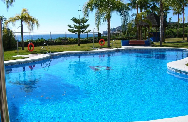 Apt. 1st Line Beach. Air conditioner. WIFI and