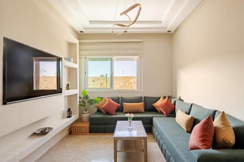 APT-Cinema Pool-Free Parking-Gym-Netflix