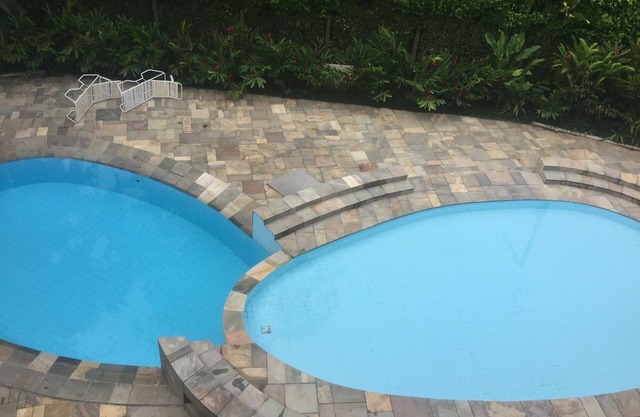 Apt. with swimming pool, 200m from Enseada-Ubatuba Beach- for 8 people