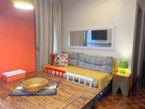 Apto com sacada e vista vale dos vinhedos