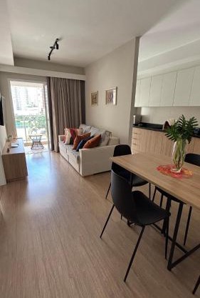 Apto com sacada - JH Palhano