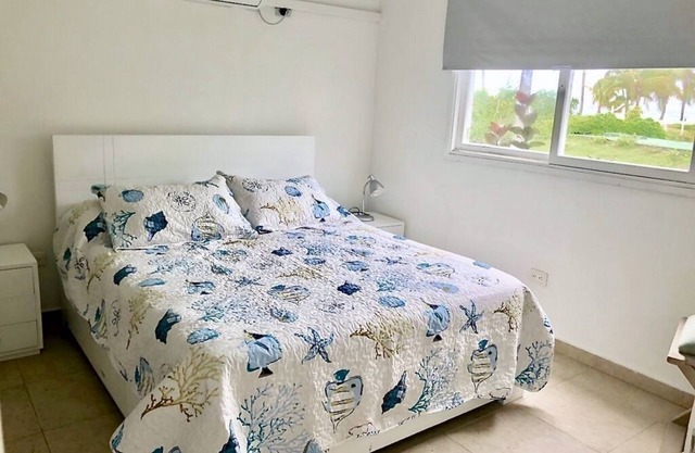 Apto de 2 habitaciones con piscina y vista al mar!