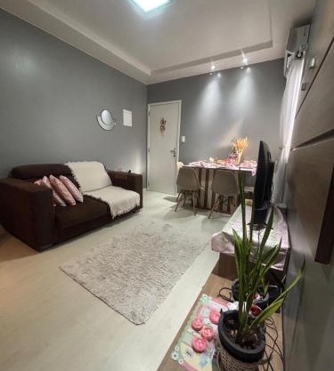 Apto dois quartos Px de tudo ideal pra cop