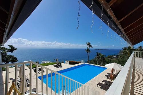 Apto. en condominio con playa privada.