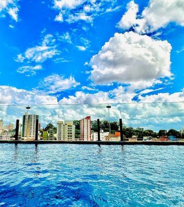 APTO TESLA 02,com piscina e Ar condicionado