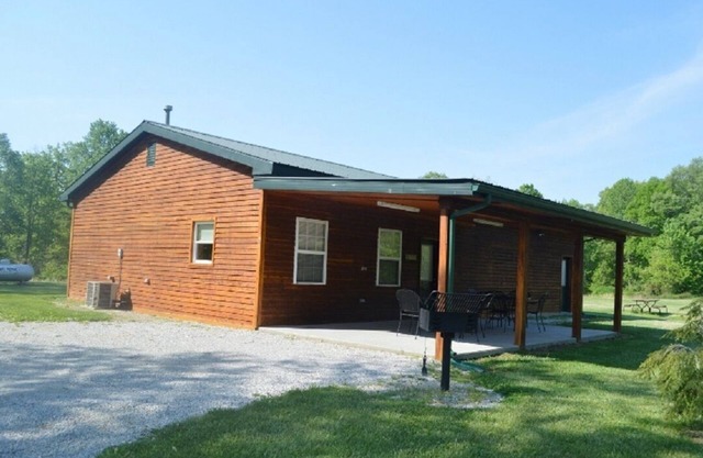 Arcadia Cabin 25 with Game Room Located on Patoka Lake in Southern Indiana