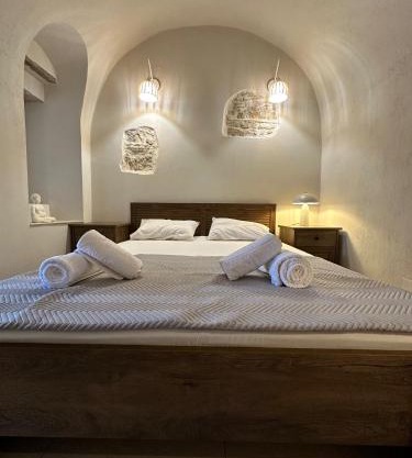 Arch Residence, studio 1, Apothika