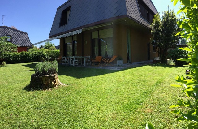 Arese, beautiful Villa 5 minutes from metro Rho Fiera