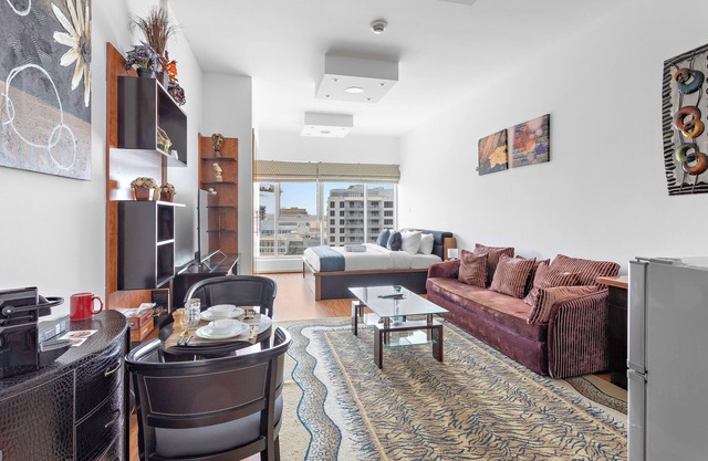 Art Deco Studio with a Pool, Gym, Children's Playground