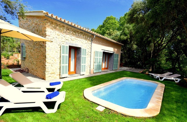 As new, modern and quiet Finca Mikeleta for max. 3 persons