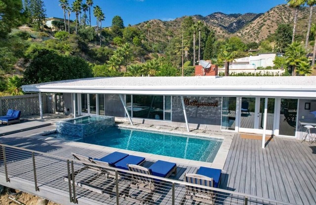 As seen on Bravo TV. Amazing City Views, with expansive terrace, pool & spa