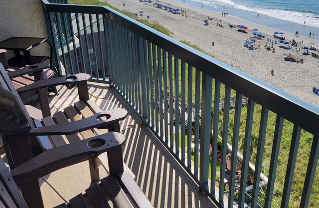 Ashworth 1001 4-Bedroom Oceanfront Condo, "Picture Perfect"