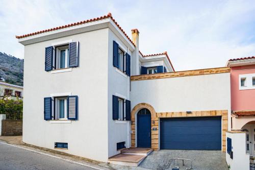 Asprou Villa with roof pool