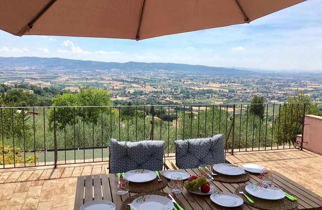 Assisi Villa R&R 1 B/room with optional 2nd B/room