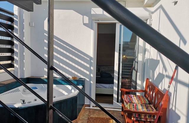 - Astraea - Jacuzzi Loft with Acropolis panoramic view