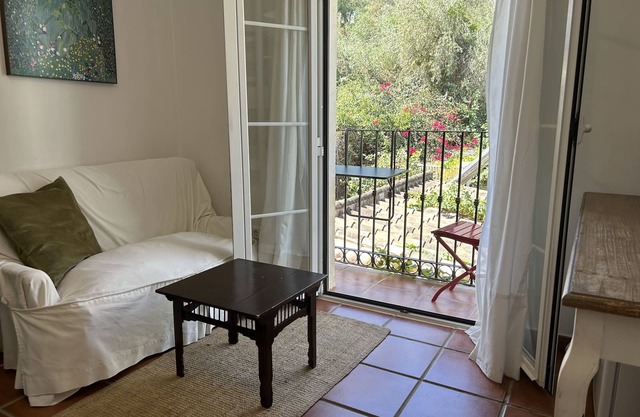 At Home Malaga Stay & Solo Travellers