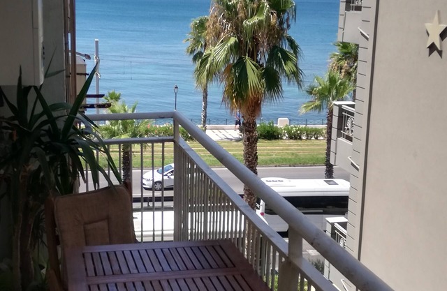 Athens Riviera apt with seaview, 15 min to Acropolis