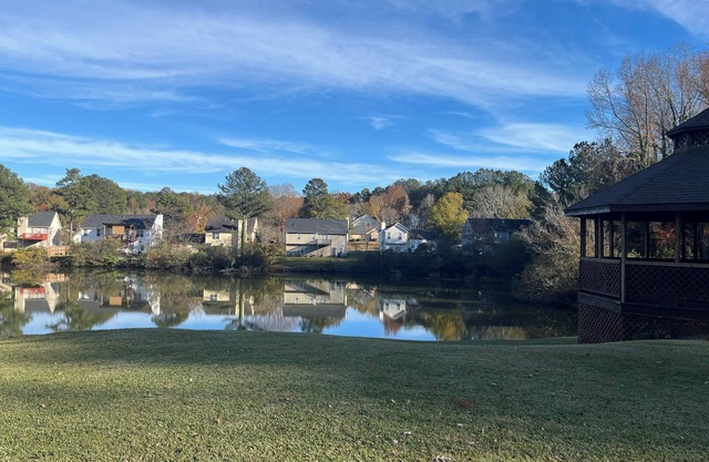 Atlanta hilltop getaway near downtown w/view