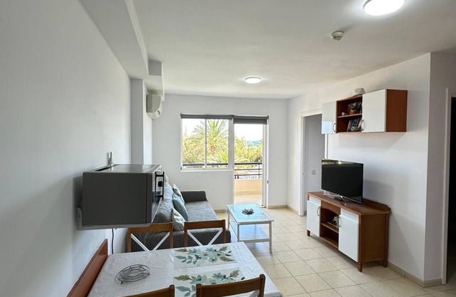 Atlantic Vue: Great location, overlooking the sea