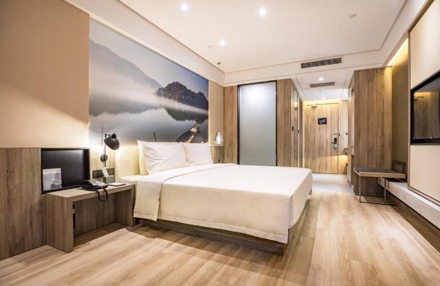 Atour Hotel Huaibei City Government Plaza