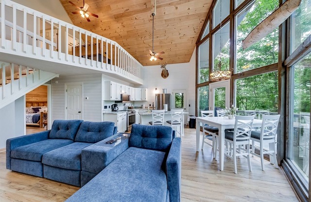 Attitude Adjustment- Treetop Chalet in Sky Lake– Rustic Charm with Hot Tub &