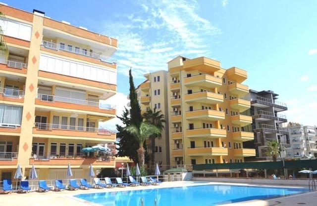 Attractive apartment - right down to the beach