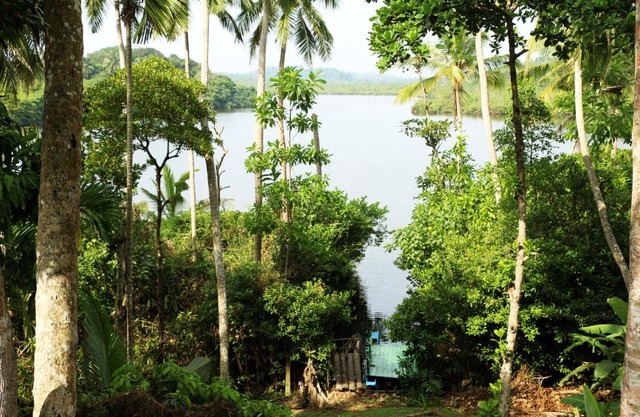 Atulya Lake View - Resort and Spa