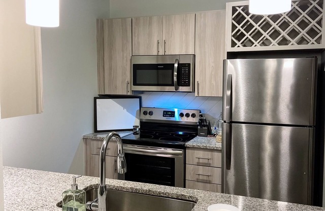 Aurora Resort- WiFi + Free bottle of Wine