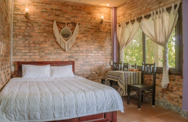 Authentic Huế Garden Homestay: Immerse in Vietnamese Culture with Family Hosts