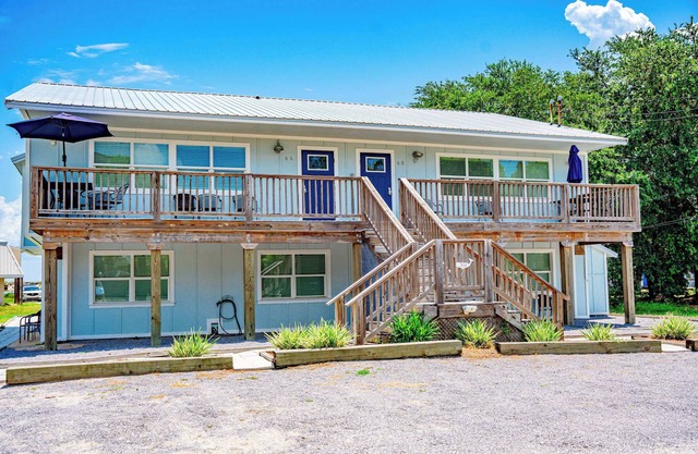 Autumn Retreat – Coastal Condos on the Marsh 6B