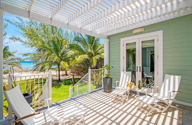 Avocado Cottage - Micro-Resort in West Bay