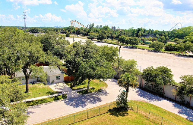 Awalk away from Busch Gardens and Adventure Island