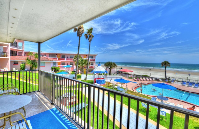 Awesome 3 Bedroom Oceanfront Luxury Apartment - Enhanced Cleaning