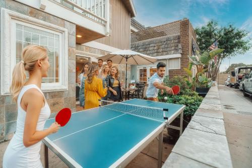 AWESOME 3BR 1 Block To Ocean Fast WIFI C1