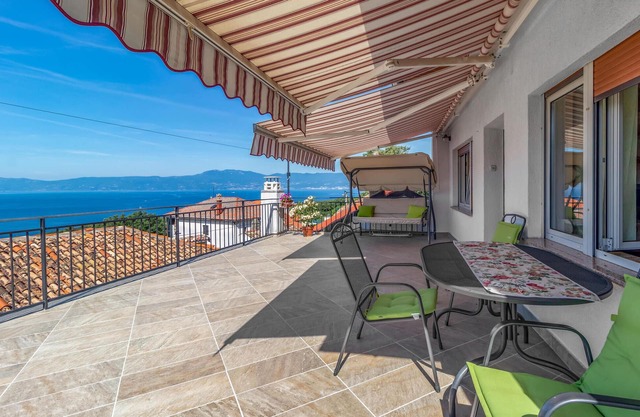 Awesome apartment in Kostrena with WiFi