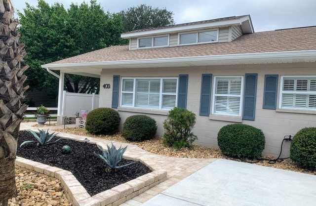 Awesome Beach House! Just three blocks to the ocean!