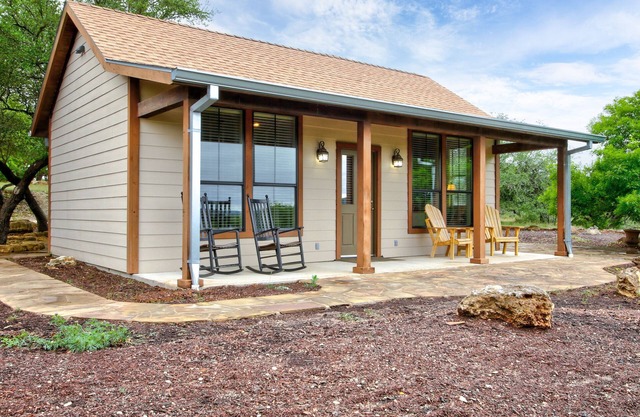 Awesome Cabin at Riven Rock Ranch in Comfort