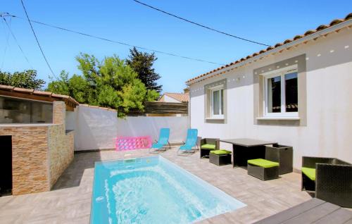 Awesome Home In Morières Les Avignon