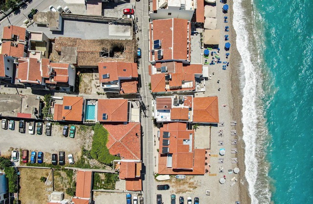 Awesome home in Samos with WiFi