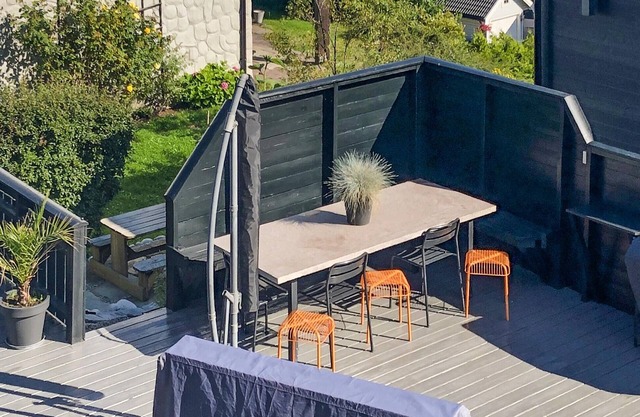 Awesome home in Sandvika with WiFi