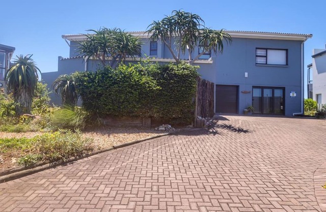 Awesome Views & Beach Proximity