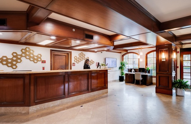 Ayres Suites Mission Viejo – Lake Forest