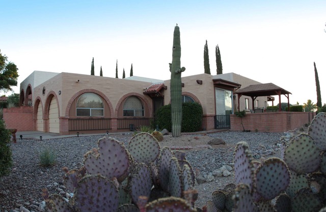 AZ Desert Hills II Townhouse, Private with Stunning Mountain View!