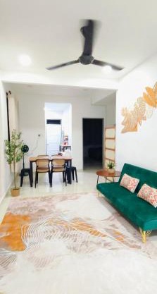 AzGanuHomestay Gong Badak