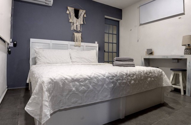 Azur- Full, Private Apartment Near The Beach