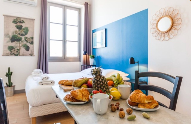 AZUR - LES COCONS - Studio Apartment, Sleeps 2