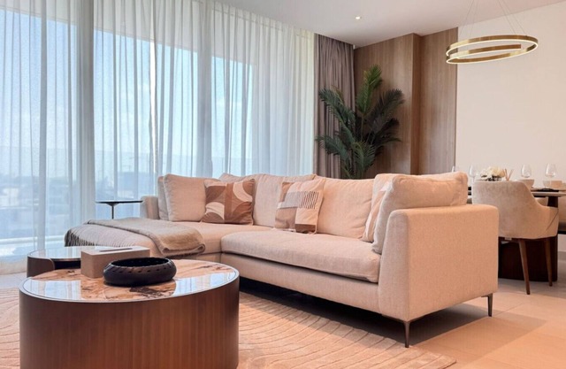 Azure Bliss: 1BR Retreat Near Saadiyat Attractions