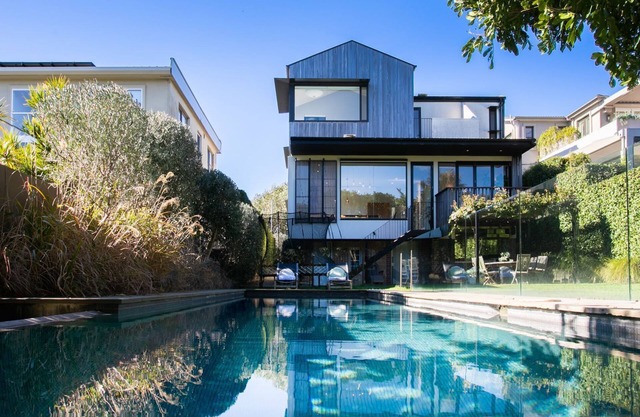 Azure Bliss, Vaucluse